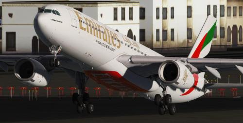 More information about "Emirates A6-EKW A330"